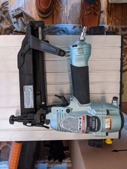 Metabo HPT Finish Nailer 16G