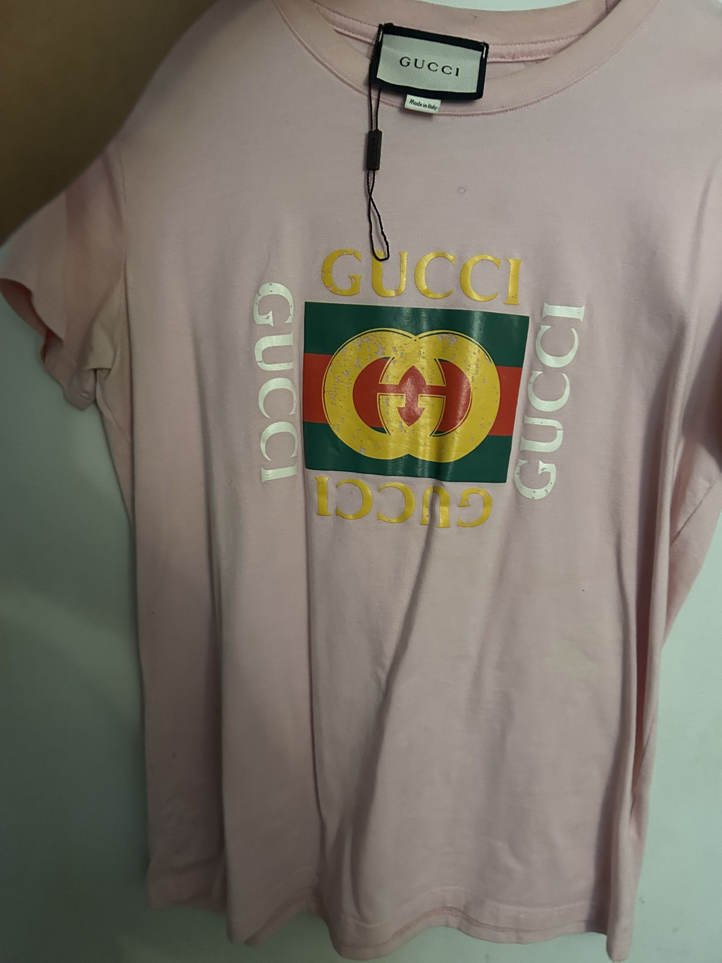 gucci pink shirt