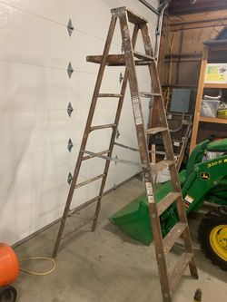 8ft wood step ladder
