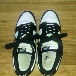 Used Panda Dunk Lows Size 12