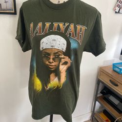 Aaliyah Graphic Shirt