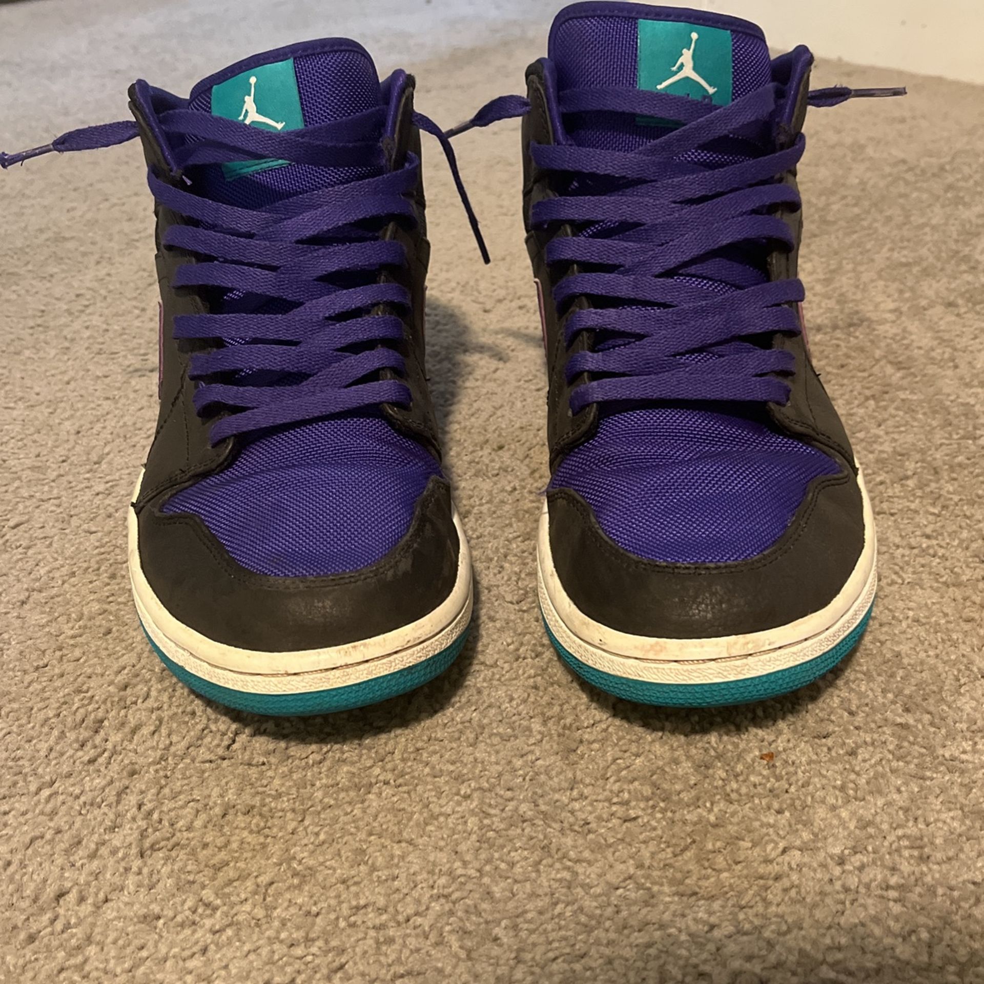 Jordan 1 Mid Grape (used) Size 12