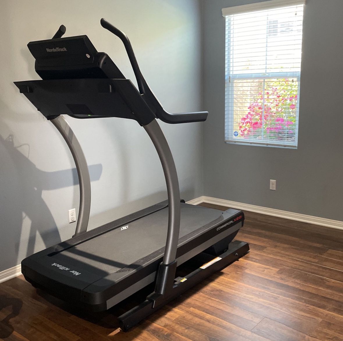 Nordic track Comercial X22I Treadmill