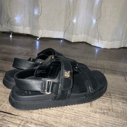 Women’s Sandals – Size 10