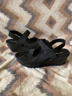 BLACK STRAPY WEDGE SANDAL SZ 10 FOR WOMEN'S