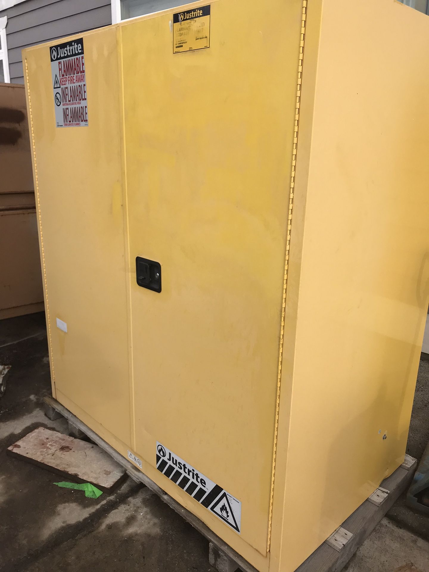 Flammable Cabinet