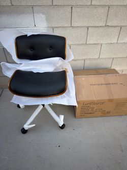 Adjustable height office chair