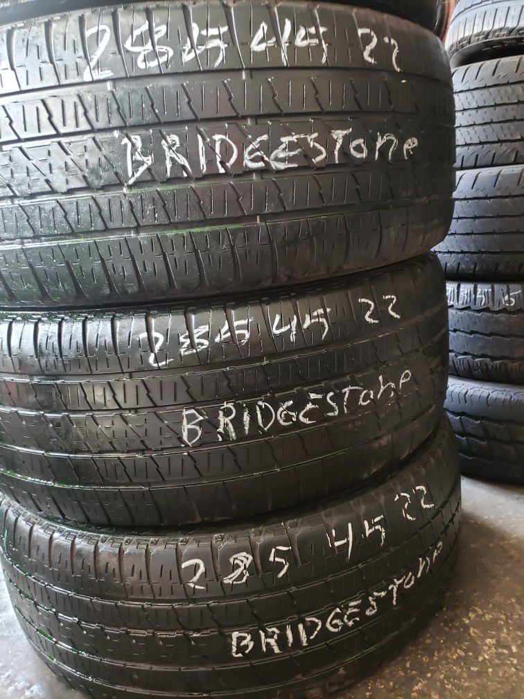 4 Used Tires 285 45 22 Bridgestone 