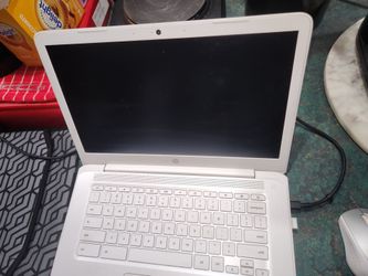 HP 14" Chromebook plus Accessories