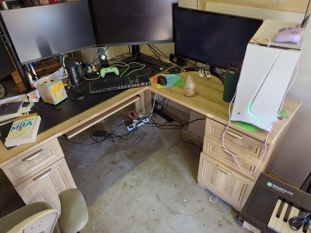 Executive Corner desk