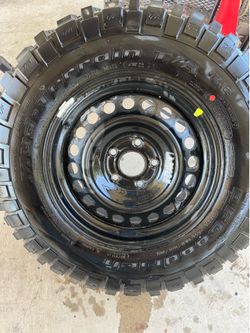 2023 Jeep Gladiator wheel