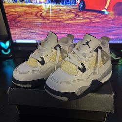 Jordan 4s midnight Navy