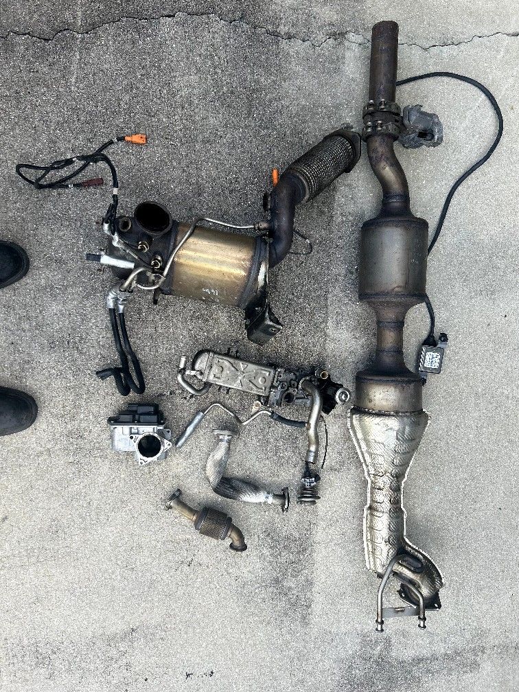 2013 VW. TDI. POLUTION CONTROL (DEF) 