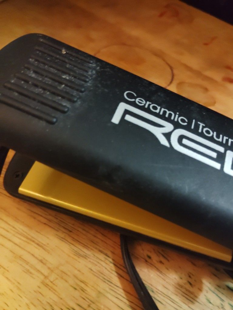 Red Hair Straightener