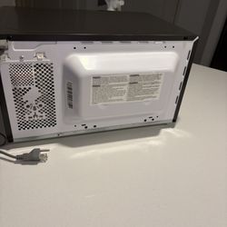 Ge Microwave 700 Watt 