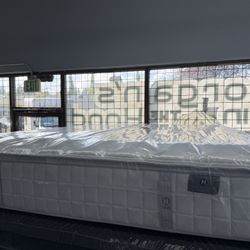 KING SIZE AIRELOOM COPPERTECH SILVER “FIRM” PILLOW TOP MATTRESS & BOX SPRINGS BED SET