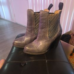 BED | STU  Insight Rustic Booties Size: 6.5