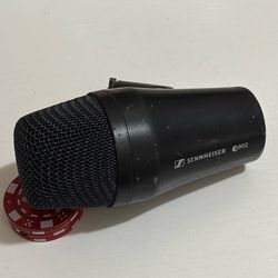 Sennheiser e902 bass drum microphone