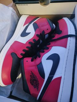 Jordan 1 Mid 
