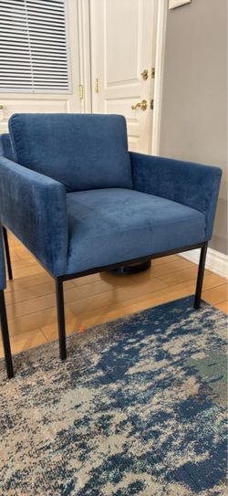 Set of 2 Modern Blue Accent Chairs – New