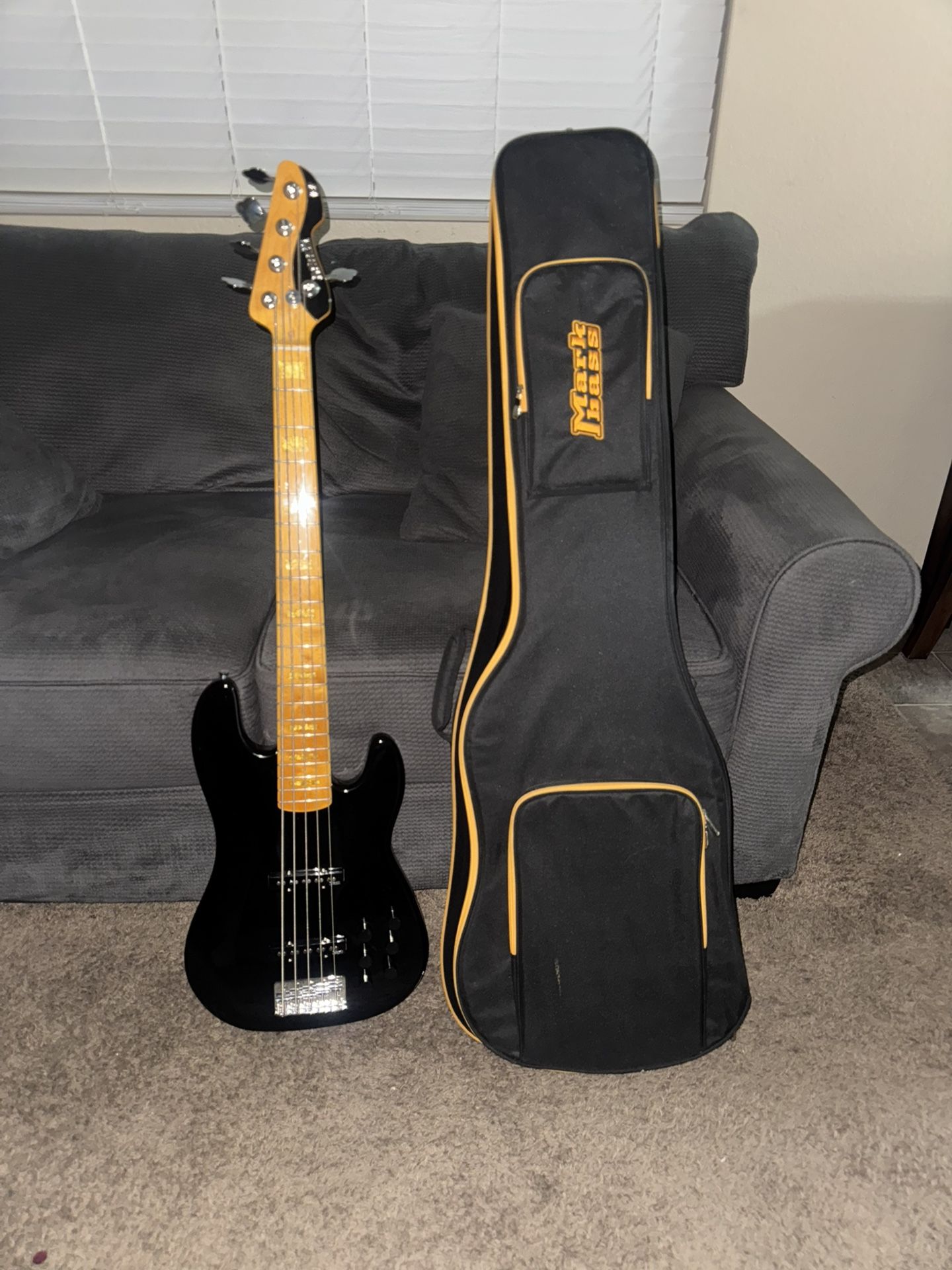 MARK BASS 5 STRINGS LIKE NEW 