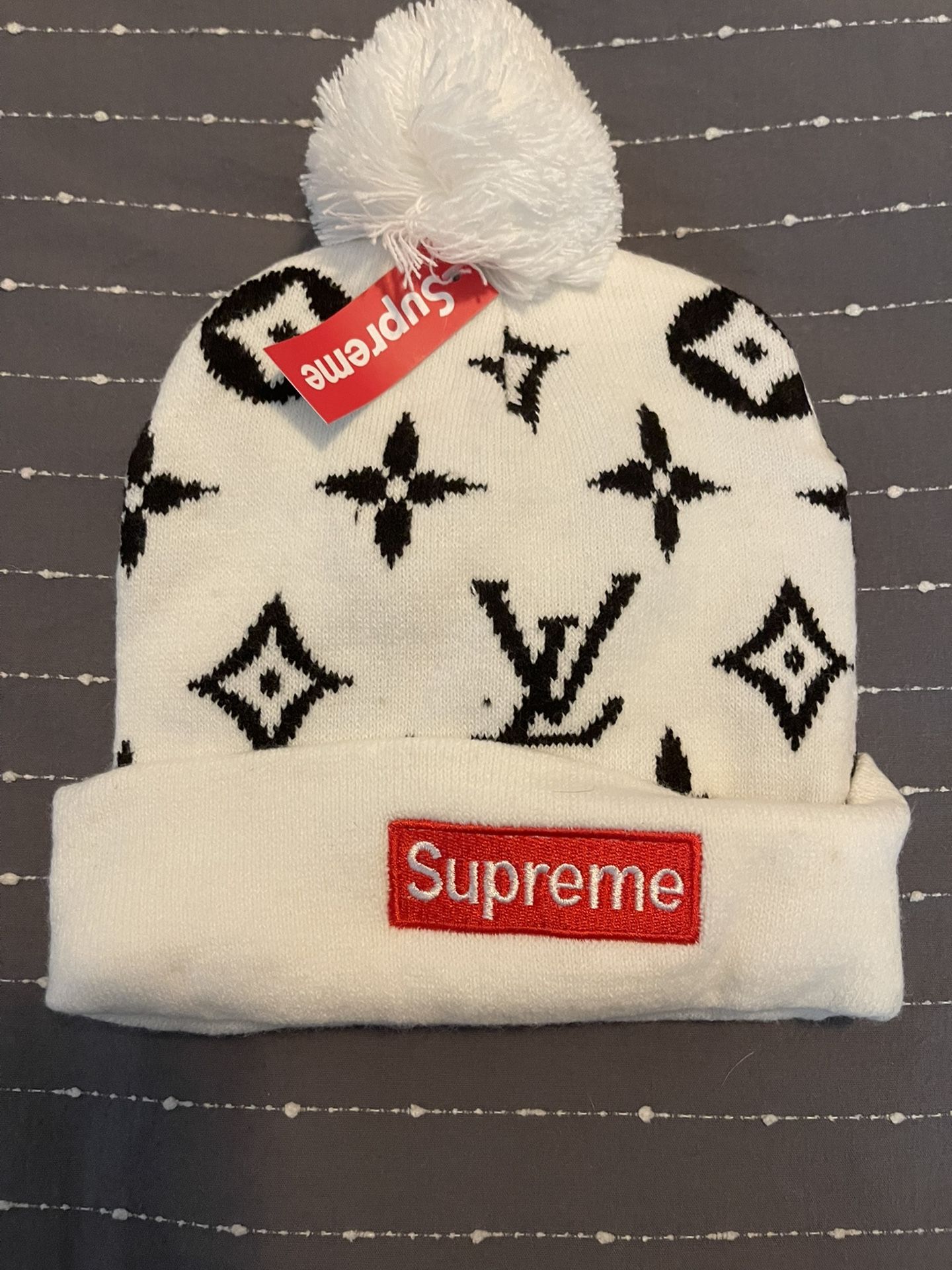 LV Gucci Beanie And Wallets