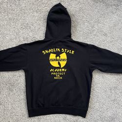 🔴 Wu-Tang Hoodie Size Large Black Yellow WuTang Stance