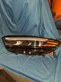 OEM Automotive Headlight Assembly