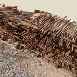 CoNcReTe FoRm MeTaL StAkEs  and "L" shape ReBaR CoRnErS