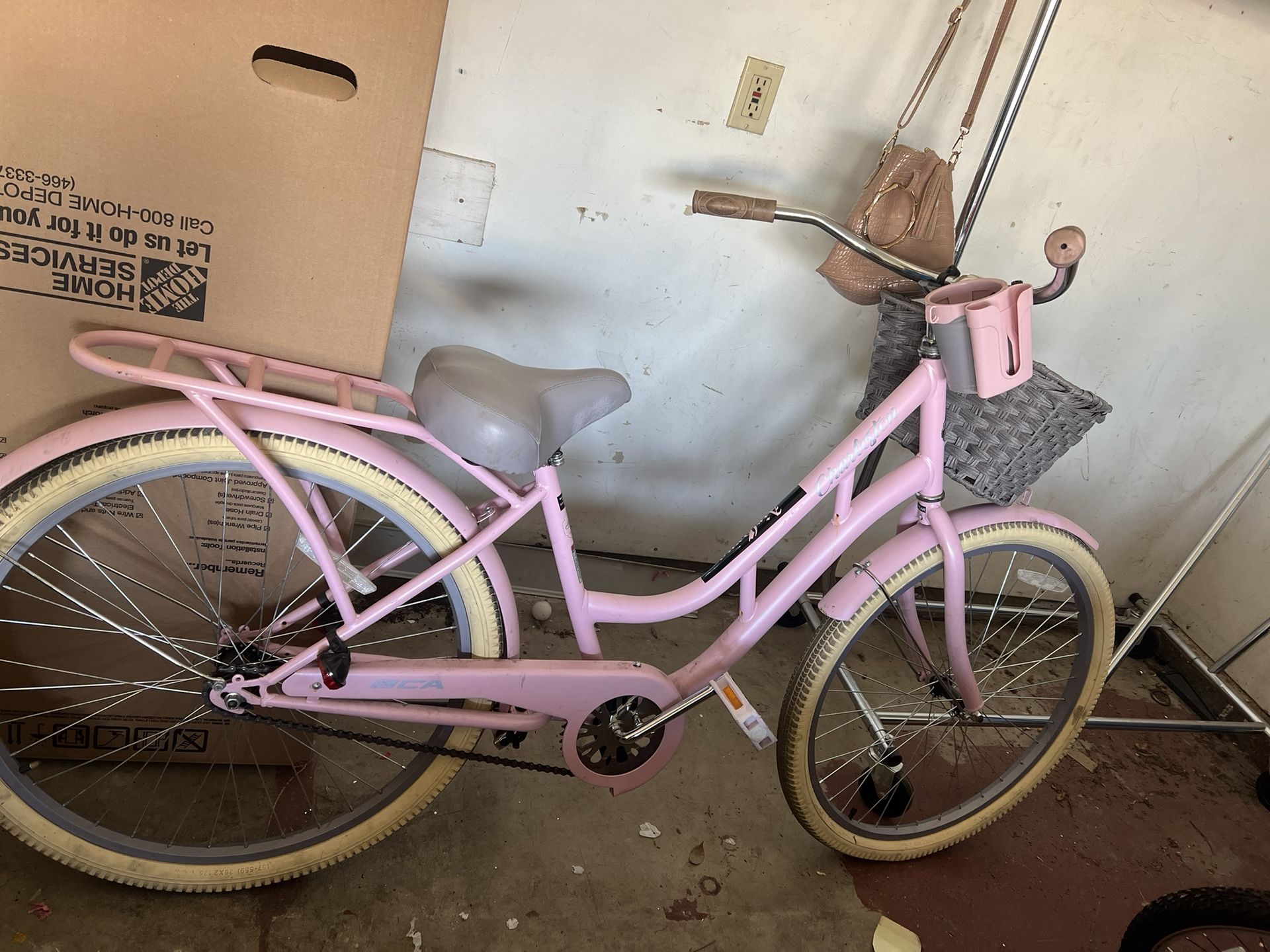 Hampton Columbia Women's Cruiser Bike Pink Beach Cruiser Bike