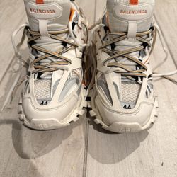 balenci tracks white orange with box 