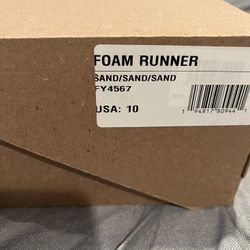 Yeezy Foam Rnnr Size 10