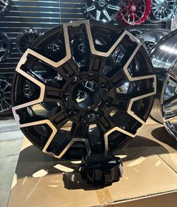 22X9 SET DE RINES G29 22X8.5 8X180 44 GLOSS BLACK MACHINED FACE 