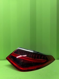 2021 2022 2023 2024 2025 Mercedes-Benz  S500 S580 S680 S63 Right Passenger Side Quarter Panel / Outer Tail Light OEM A2239062400