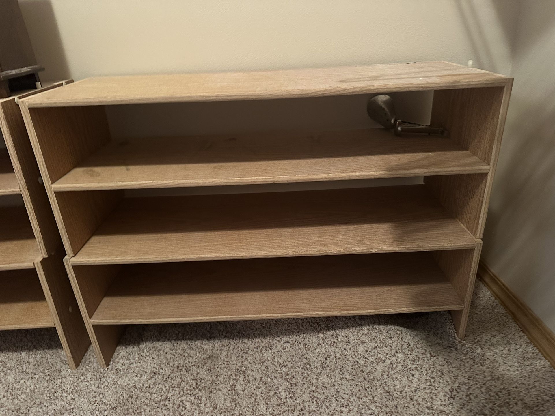 👟👠Shoe organizer with 4 shelves.