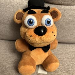 2017 Funko FNAF Five Nights At Freddy’s 8” Brown Freddy Fazbear Teddy Bear Plush