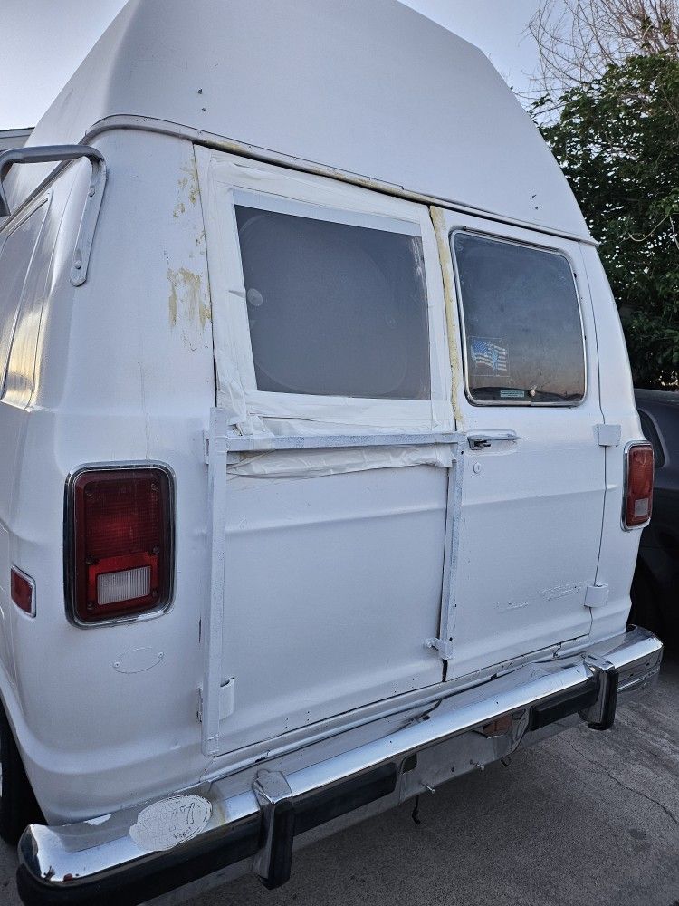 1985 Dodge Ram Van