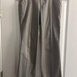 Old Navy Low Rise Boot Cut Khaki Pants Size 10