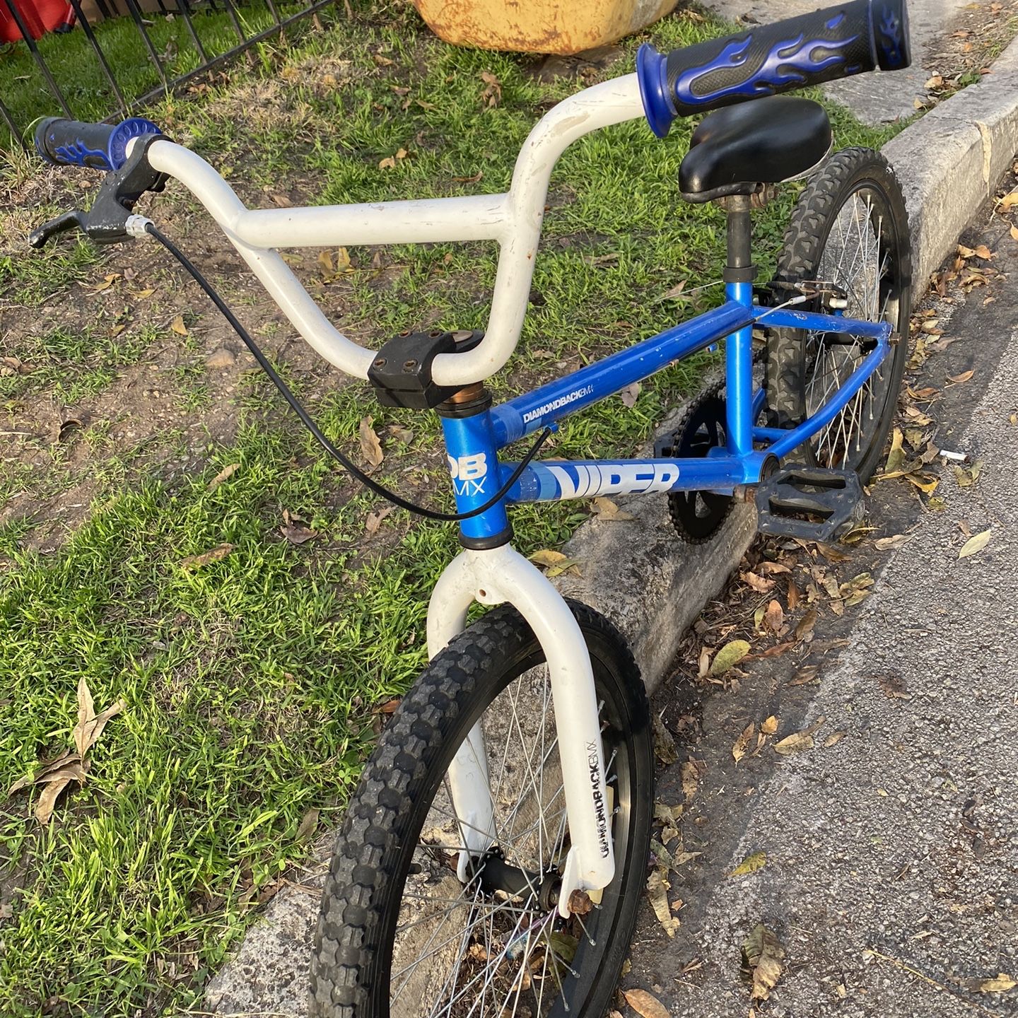 diamondback bicycles mini viper youth bmx bike Sporting Goods Diamondback Mini Venom Kids' Bike