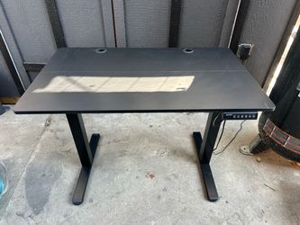 Sit-stand desk