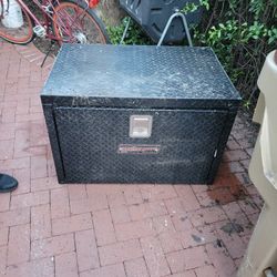 Weather guard Lockbox Used