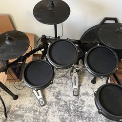 Alesis Nitro Electronic Drums 