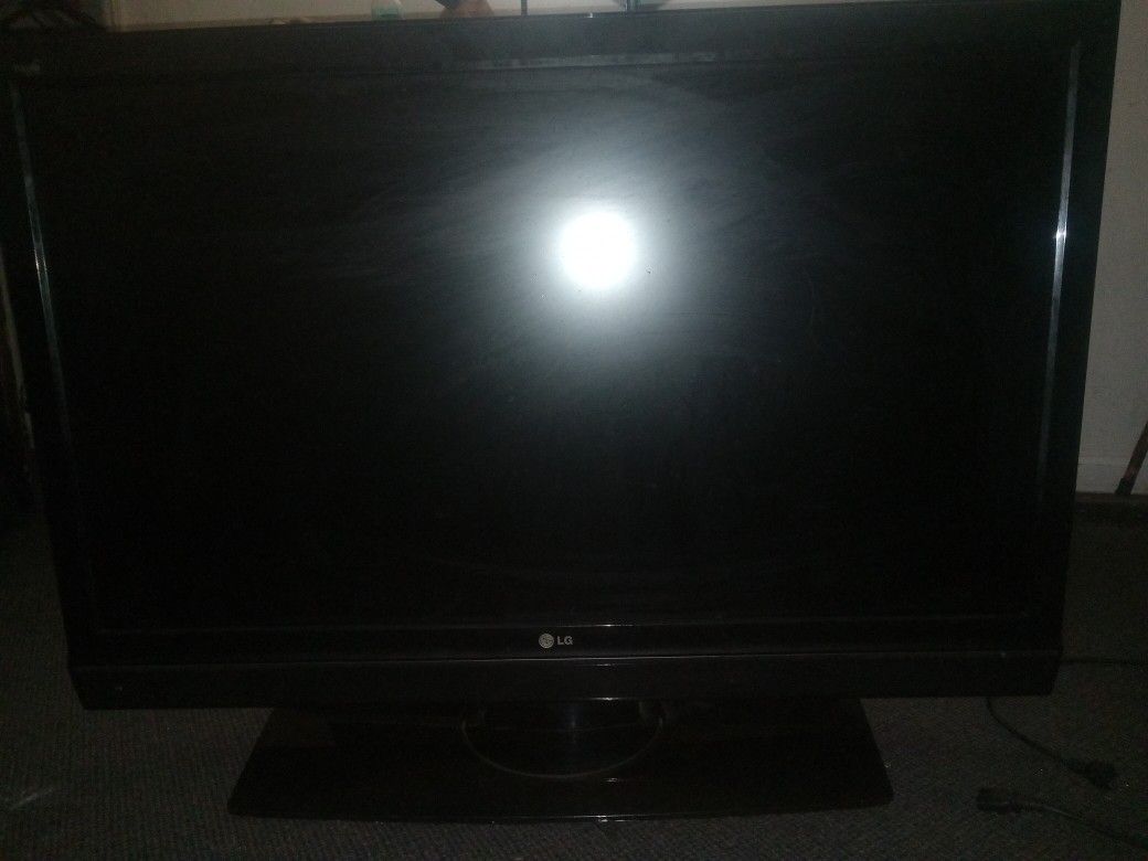 1080 P Full HD T.V. by: LG