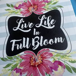 Bright wall Decor