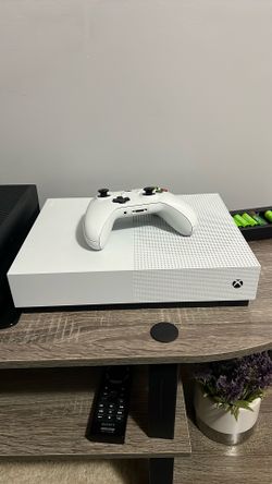 Xbox One S 1TB All-Digital Edition Console (Disc-Free Gaming)