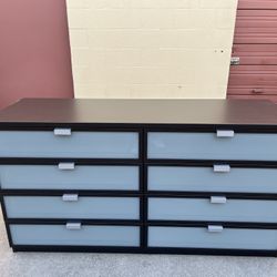 8 Drawers Dresser 