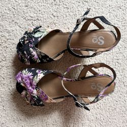 SO WHAT- Floral Wedges
