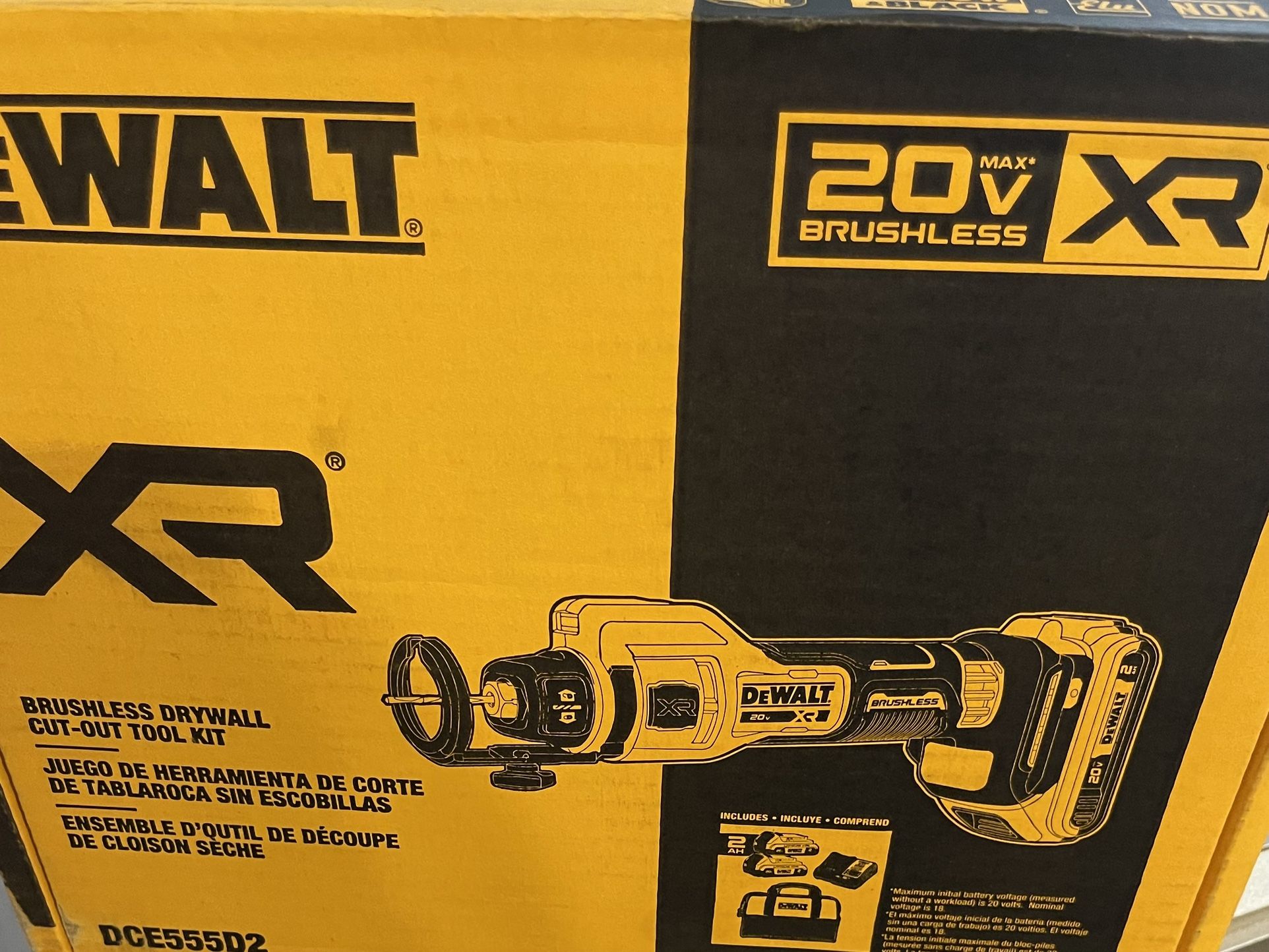 DEWALT 20V Max Drywall Cut-Out Tool, Cut-Out Tool, 2 Batteries and Charger Included (DCE555D2