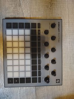 Novation Circuit Rhythm Groovebox and Standalone Sampler