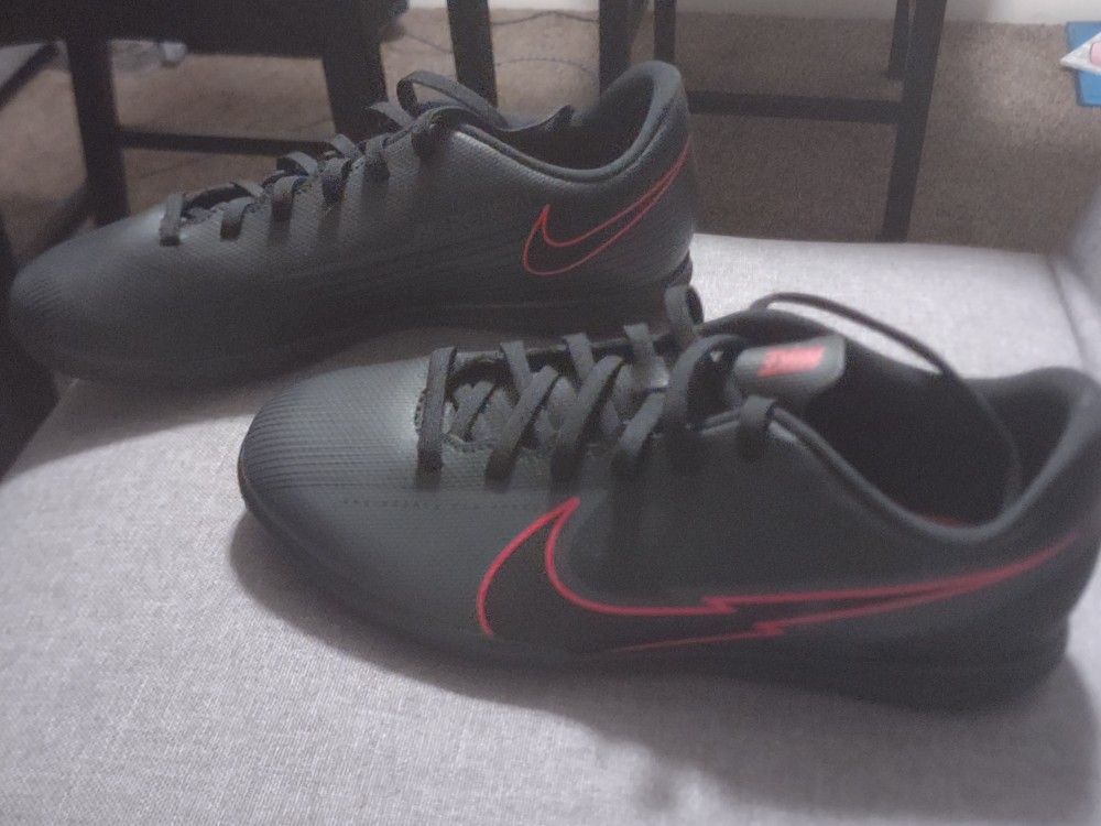 Kids Nike Never Worn